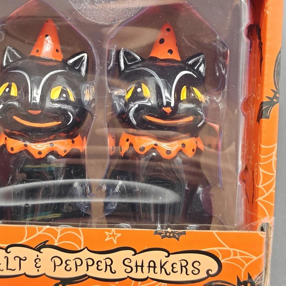Johanna Parker Halloween Black Cat Smiling Salt & Pepper Shaker Set Ceramic NEW